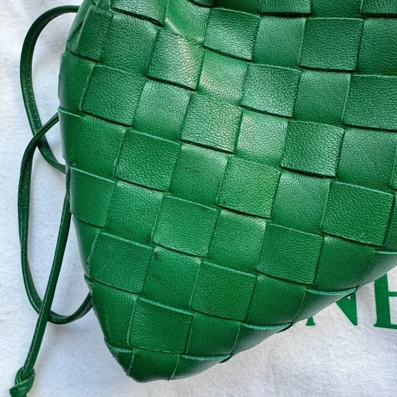 Authentic Bottega Veneta Small Pouch in green - Picture 9 of 12